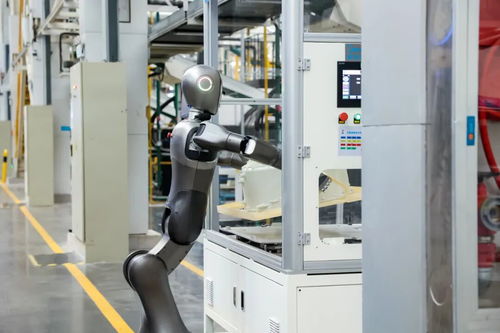 半年營收破2523億,美的用首個智能體工廠,揭開業(yè)績增長的底層邏輯